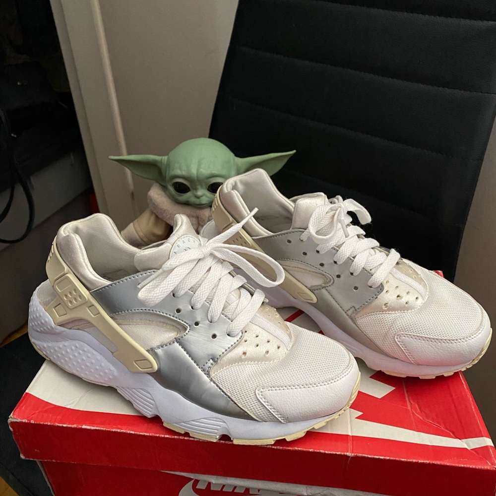 Women Nike Huarache Run